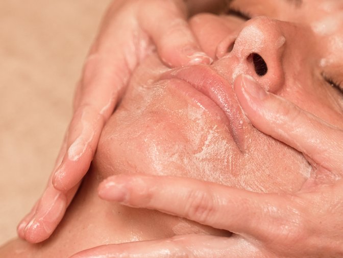 Función barrera alterada: cómo saber si tu piel la tiene dañada y cómo repararla correctamente